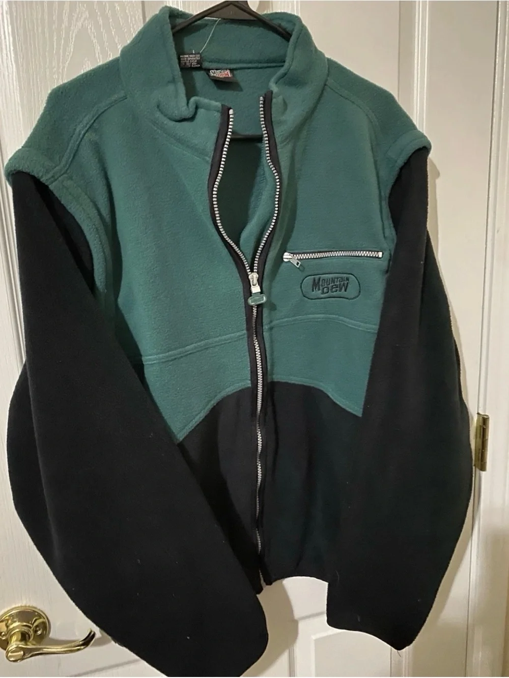 New Vintage Mountain Dew Men's Size S/M Green Convertible Jacket